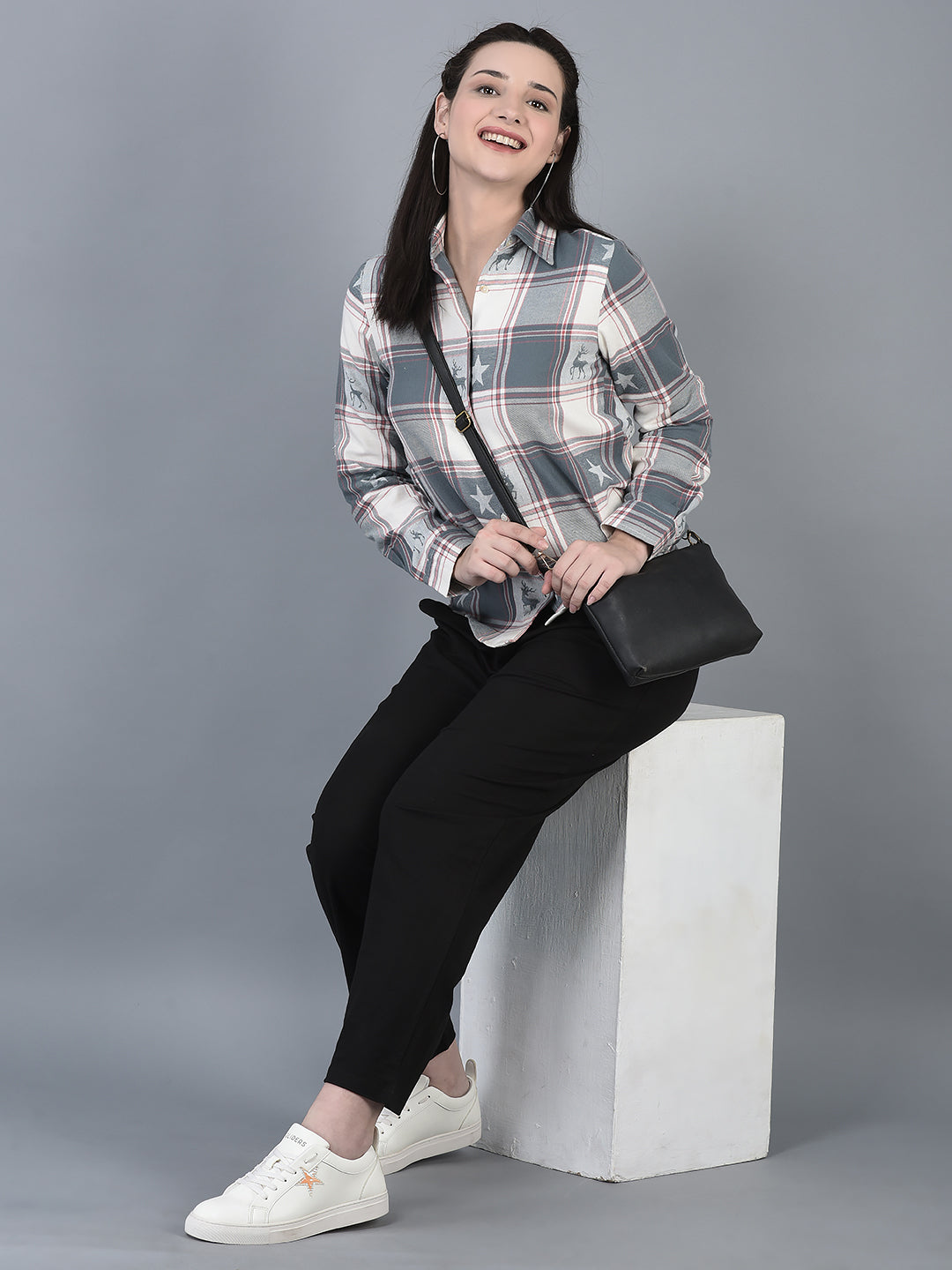 Canoe Women Full Button Placket Check Pattern Shirt