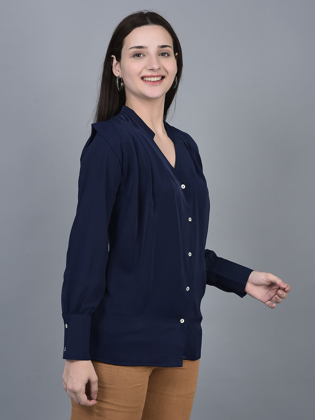 Canoe Women Long Sleeve Regular Fit Solid Pattern