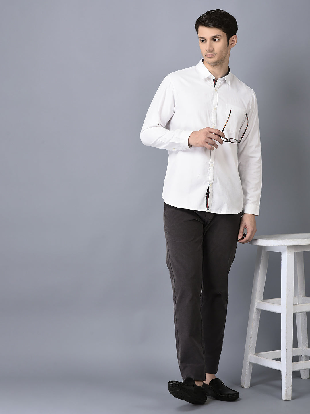 Canoe Men Casual Shirt White Color Cotton Fabric Button Closure Self Design