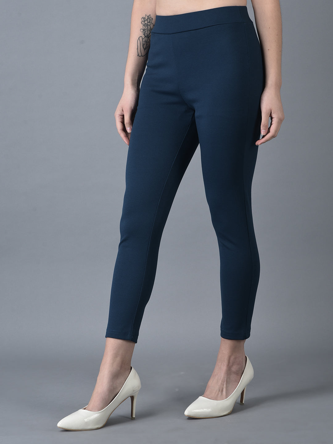 Canoe Women 4-Way Stretchable Jeggings