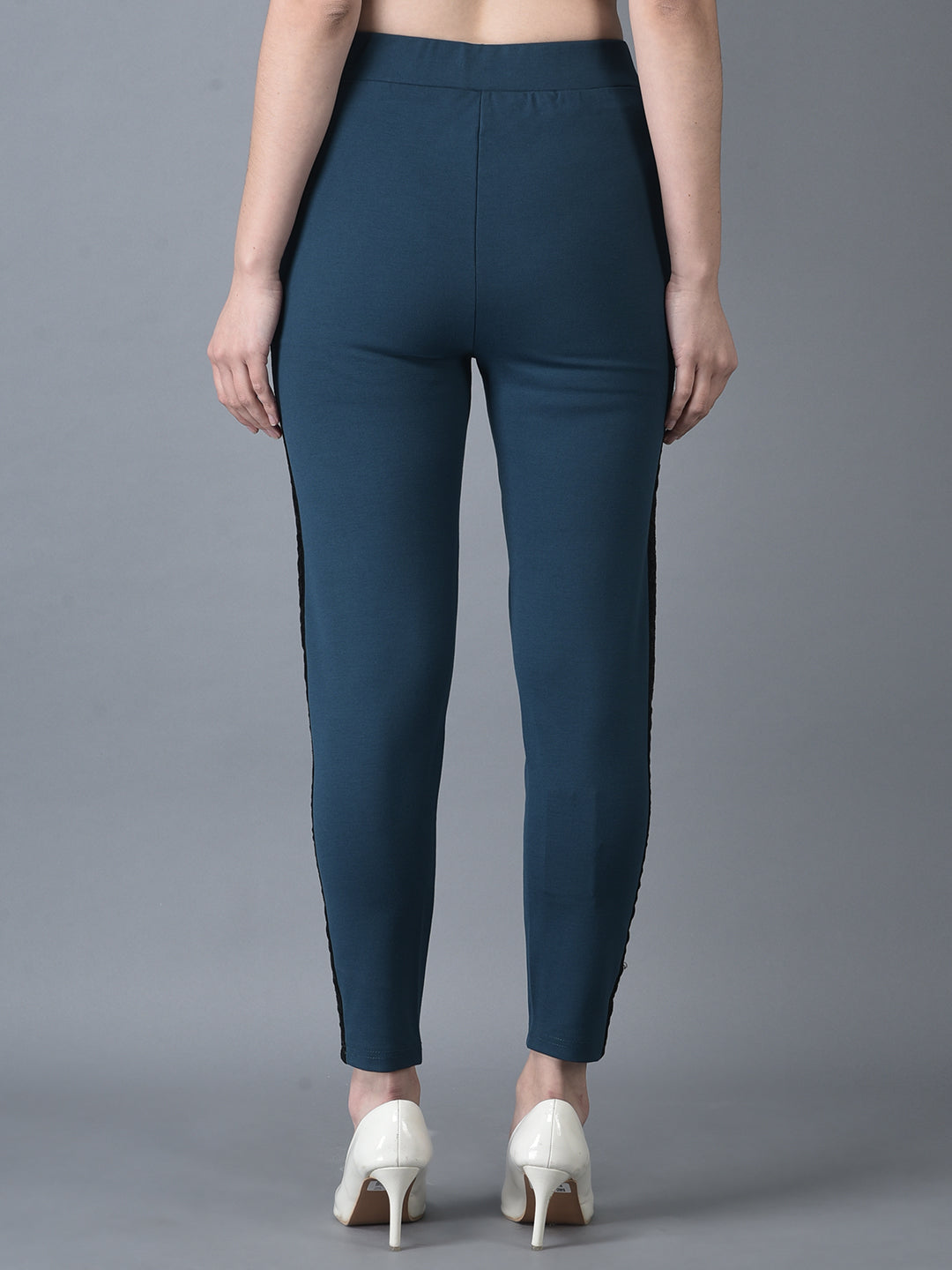 Women Slim Fit And With Black Metallic Tape Jeggings
