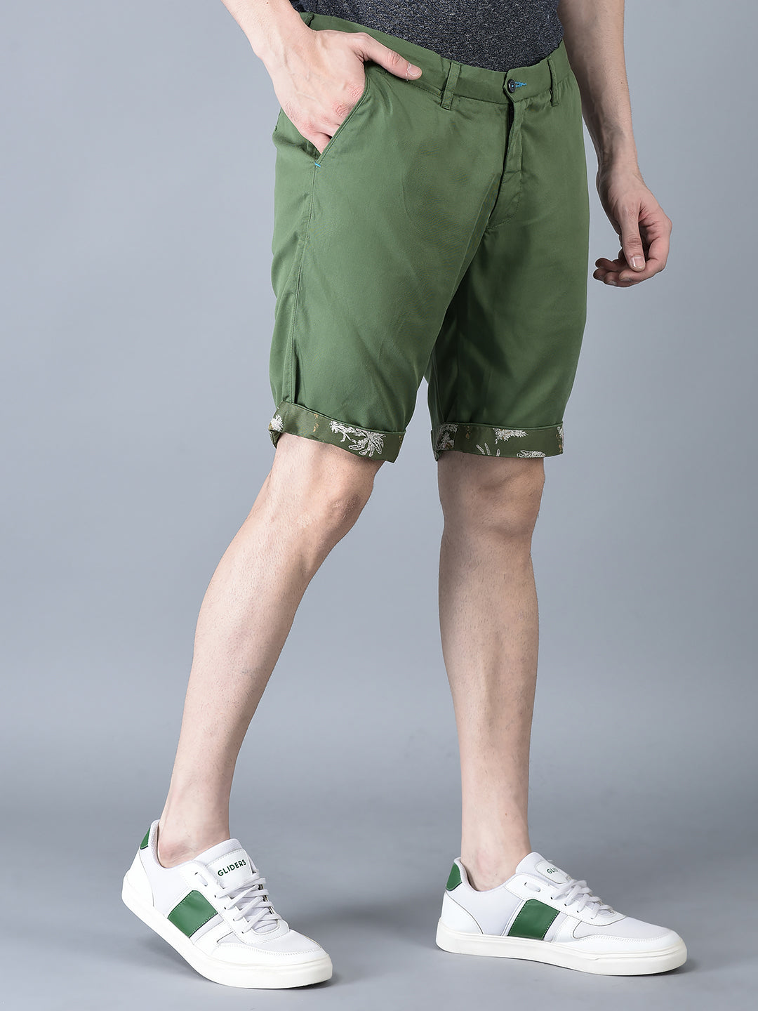 Canoe Men CASUAL SHORT GREEN COLOR