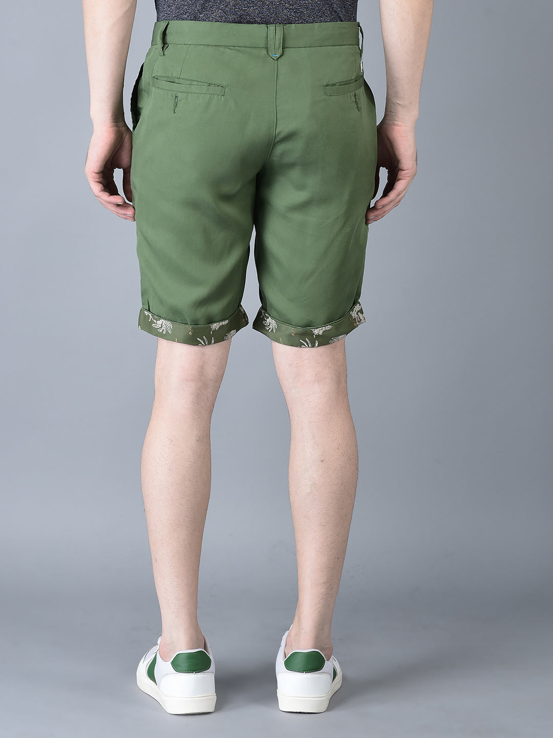 Canoe Men CASUAL SHORT GREEN COLOR