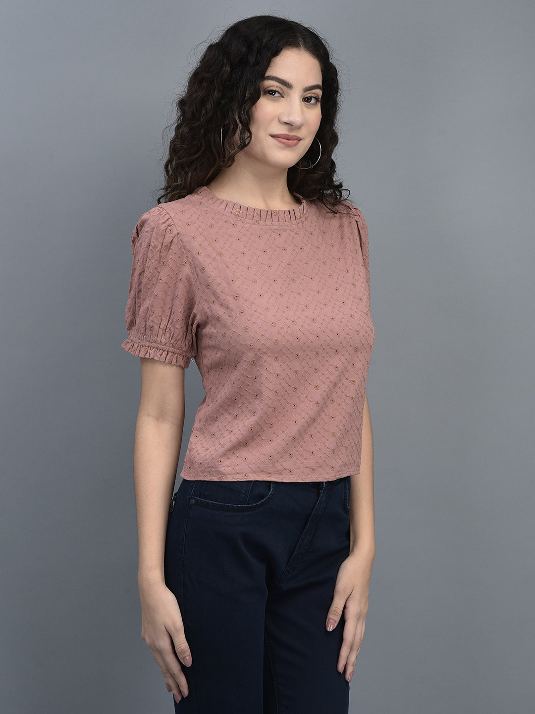 Canoe Women Round Neck Short Sleeves Crop Top