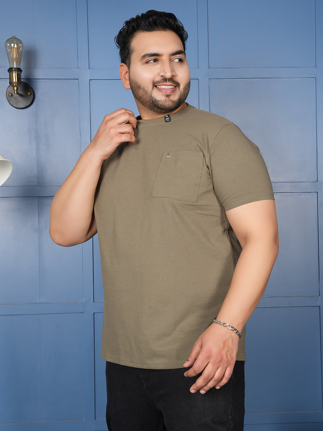 MEN'S PLUS T-SHIRTS