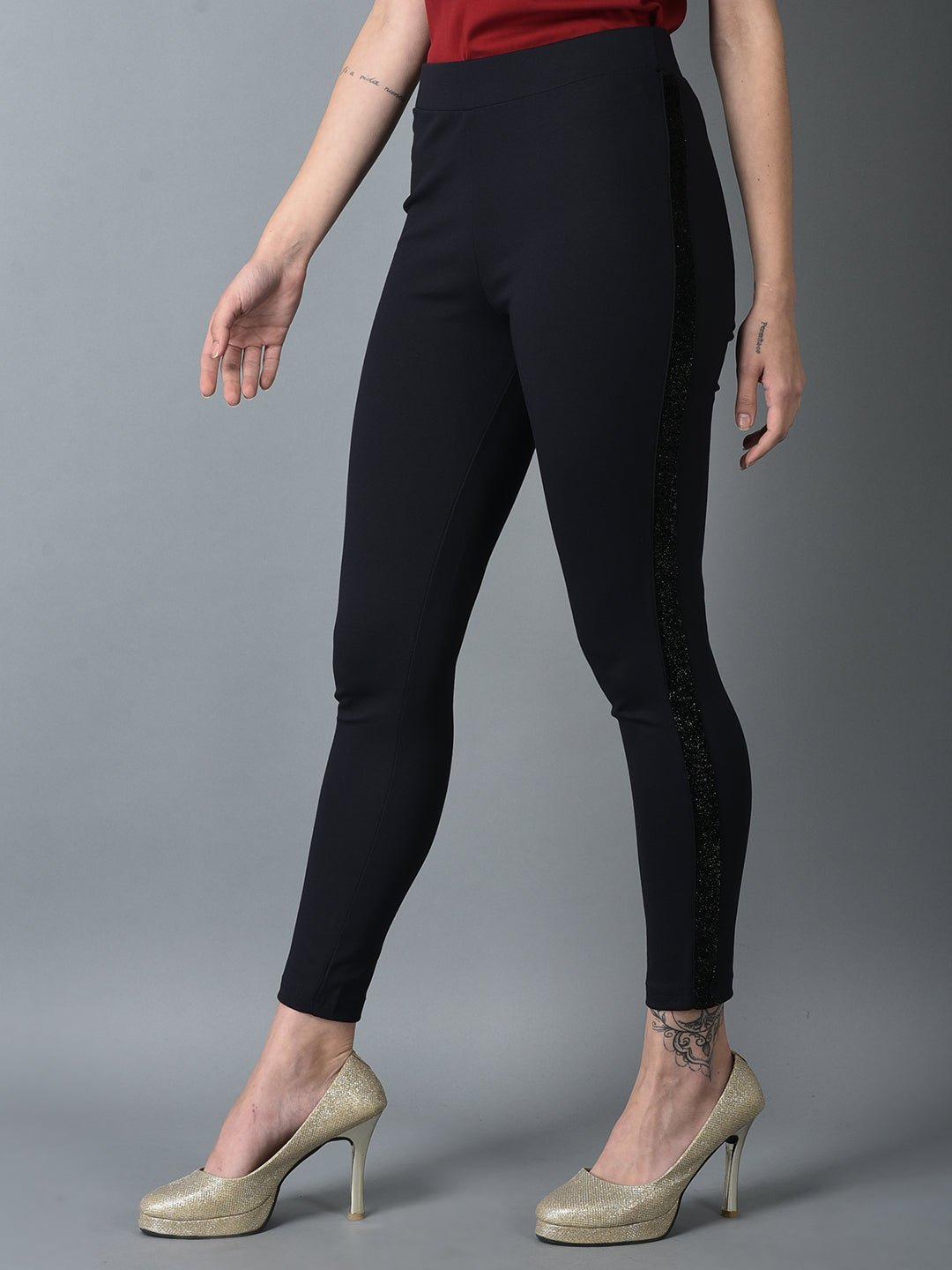 Canoe Women Slim Fit And With Black Metallic Tape Jeggings