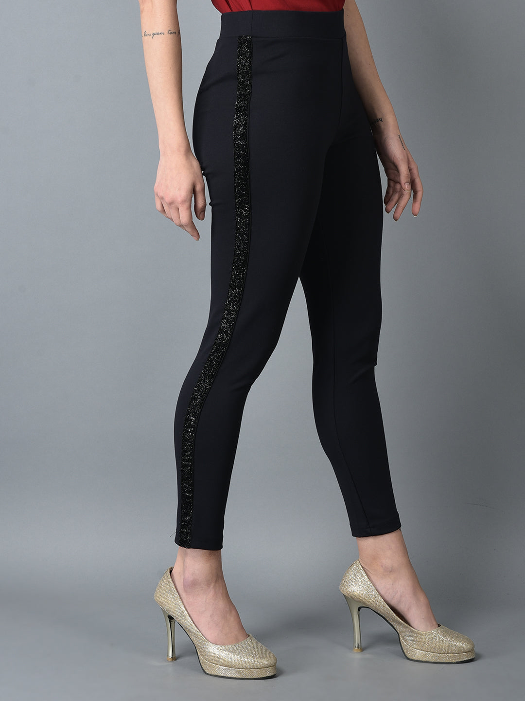 Canoe Women Slim Fit And With Black Metallic Tape Jeggings