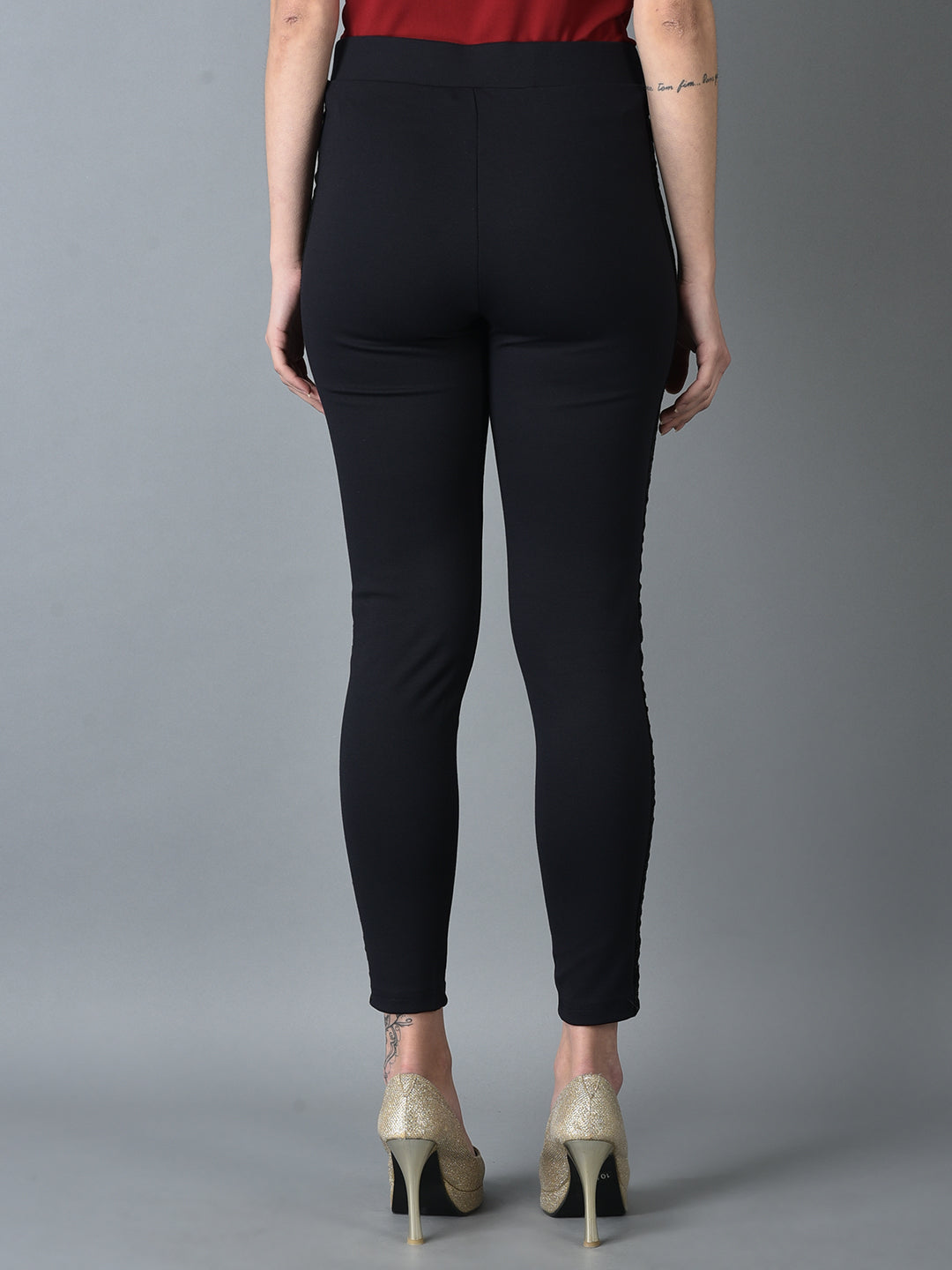 Canoe Women Slim Fit And With Black Metallic Tape Jeggings