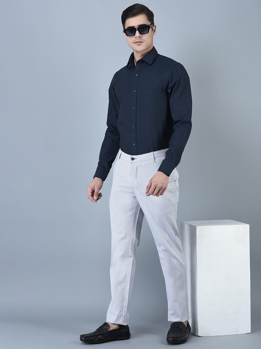 Canoe Men Casual Cotton Fabric Button Closure Self Design