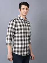 Load image into Gallery viewer, CANOE MEN Casual Shirt White Color Cotton Fabric Button Closure Checked
