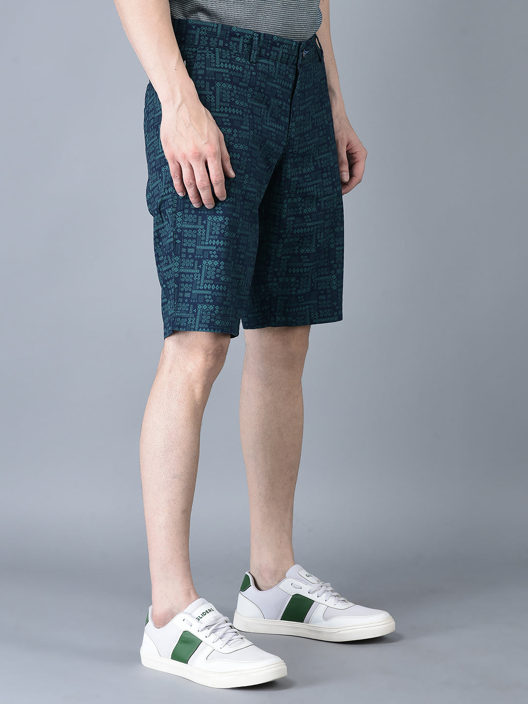 CANOE MEN CASUAL SHORT BLUE/GREEN COLOR