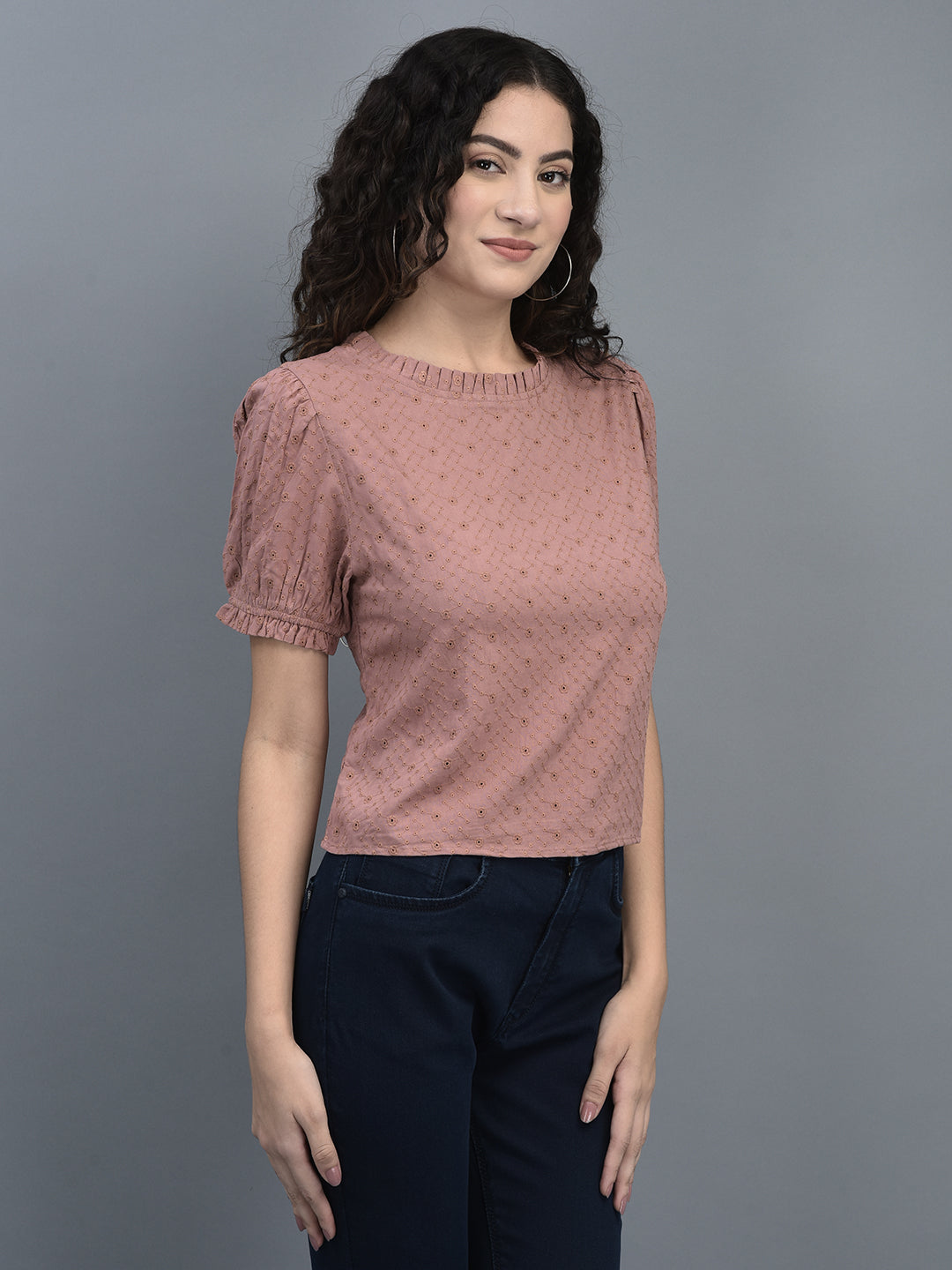 Canoe Women Round Neck Short Sleeves Crop Top