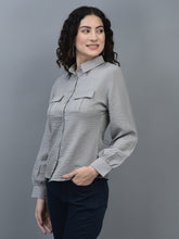 Load image into Gallery viewer, Canoe Wowomen Long Sleeve Relaxed Fit Regular Length Button Placket Shirt
