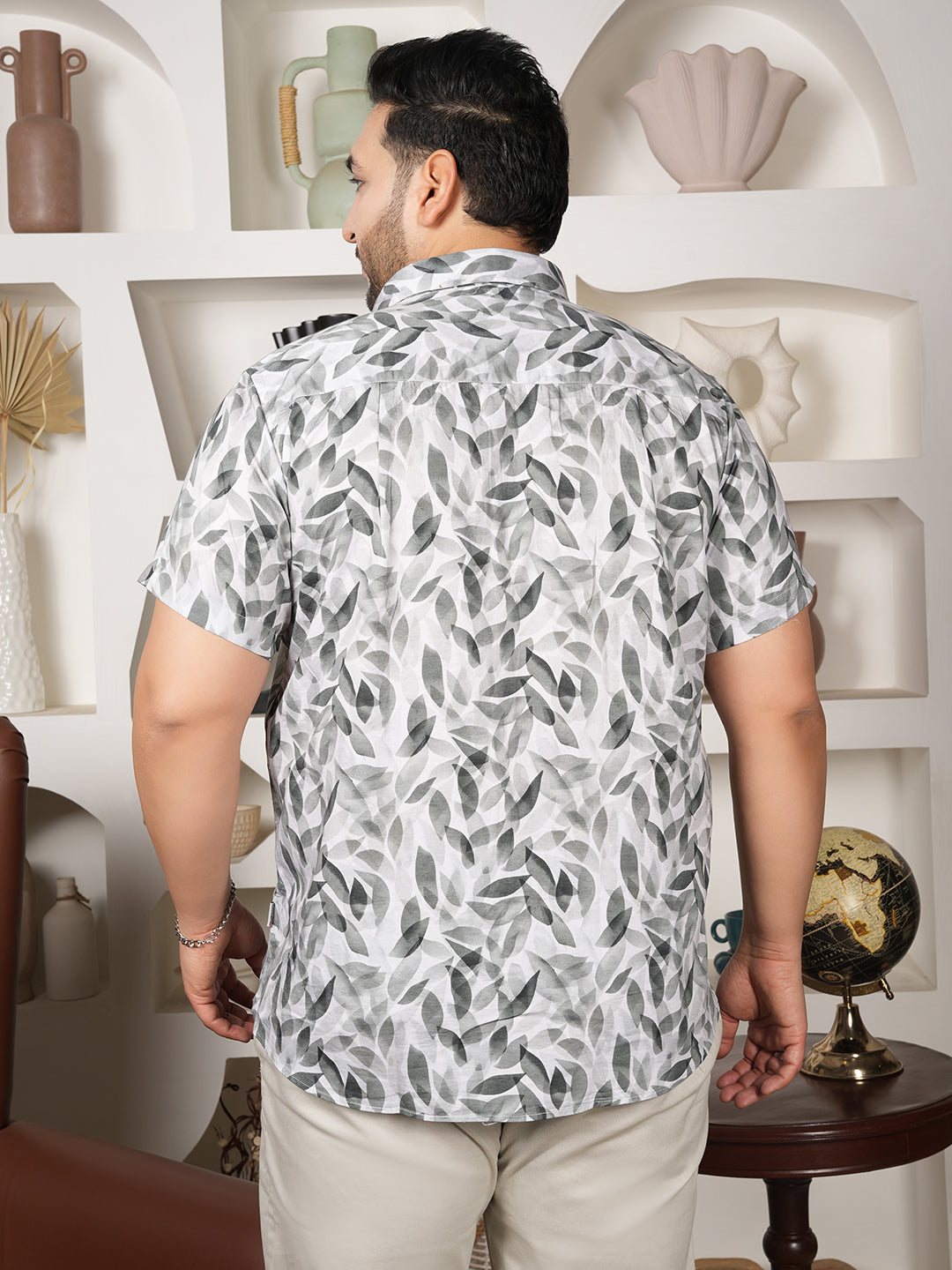 Premium Men’s Casual Shirt in 100% Cotton with Leaf Print