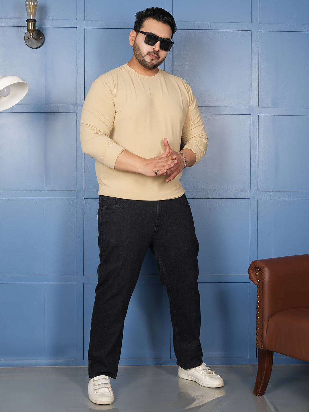 Men’s Premium Beige Sweatshirt – Classic Crew Neck