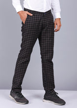 Load image into Gallery viewer, checkered trouser, trouser for men, trouser pants for men, best trousers for men, male trousers, stylish trousers, mens charcoal color trouser, casual trouser, canoe
